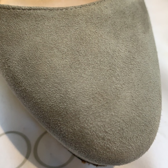 Jimmy Choo sz 38.5 grey suede platform pumps - Picture 2 of 6